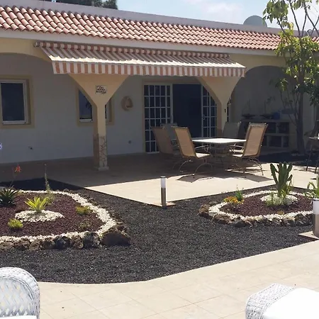 Apartment Mit Terrasse, Pool Und Garten *