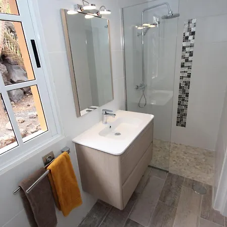 דירה Mit Terrasse, Pool Und Garten